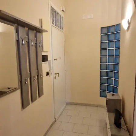 Cleopatra Apartment Bari